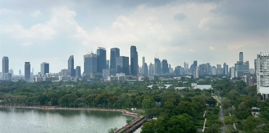 Condo in Bangkok, Thailand, 2 bedrooms № 185920