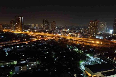 Condo in Bangkok, Thailand, 1 bedroom  № 183541 - photo 4