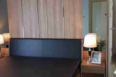Condo à Thonburi, Bangkok, Thaïlande, 2 chambres  № 183539
