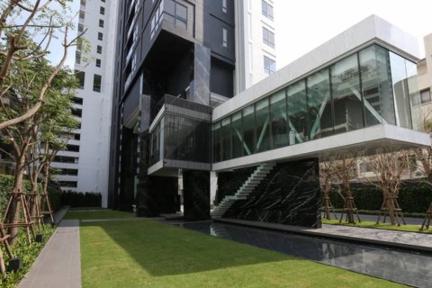 Condo in Bangkok, Thailand, 3 bedrooms  № 180676 - photo 17