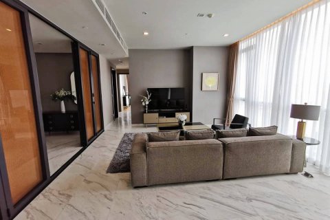 Condo in Bangkok, Thailand, 2 bedrooms  № 180677 - photo 3
