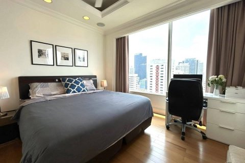 Condo in Bangkok, Thailand, 3 bedrooms  № 180674 - photo 11