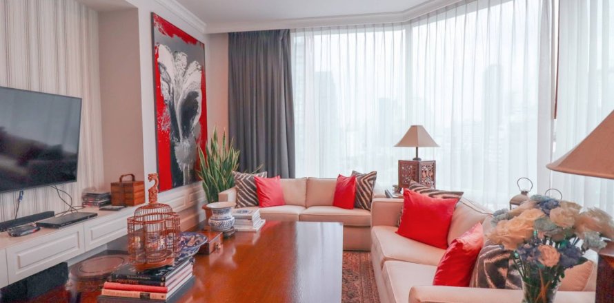 Condo in Bangkok, Thailand, 3 bedrooms  № 180675