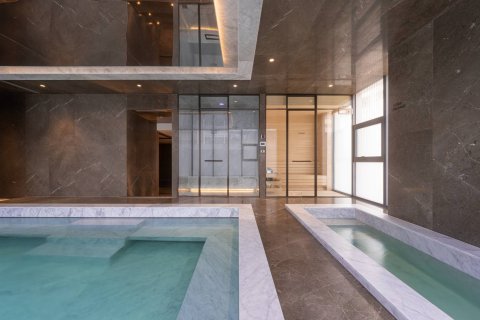 Condo in Bangkok, Thailand, 2 bedrooms  № 180679 - photo 29