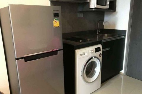 Studio in the Condo in Bang Rak, Bangkok, Thailand  № 140462 - photo 2