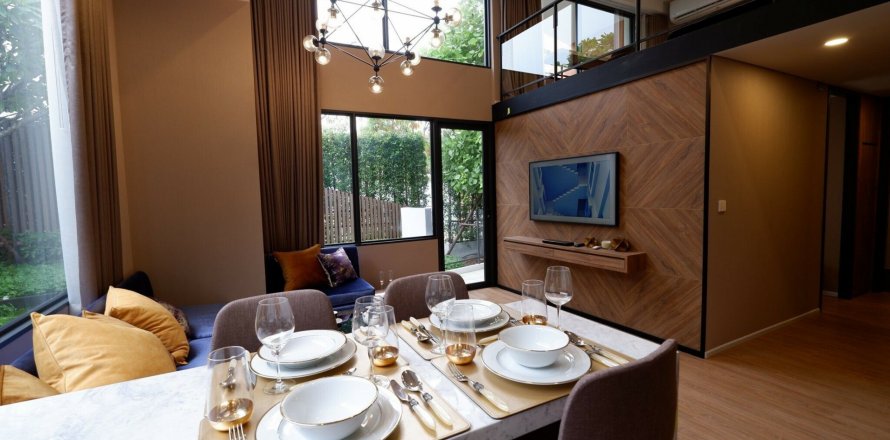 Duplex à Huai Khwang, Bangkok, Thaïlande 2 chambres № 140461