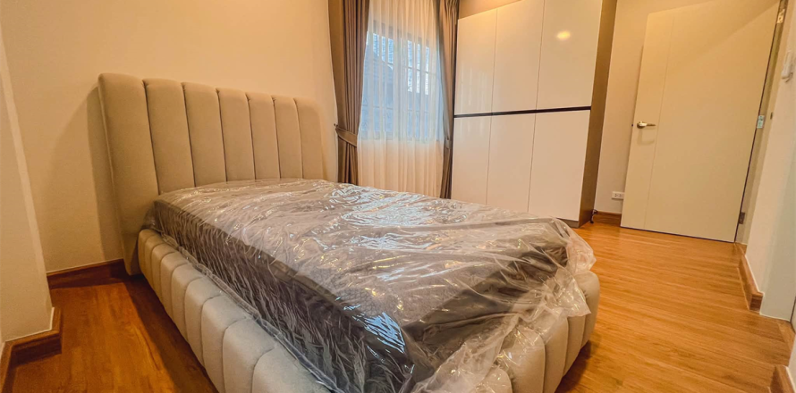 บ้านในกรุงเทพฯ, ประเทศไทย 4 ห้องนอน № 209294