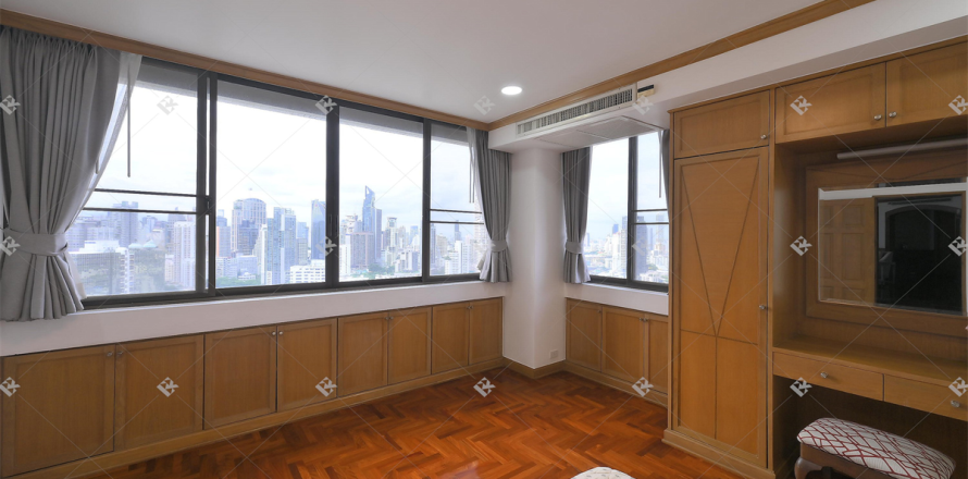 Condominio de 3 dormitorios en Bangkok, Tailandia № 209287