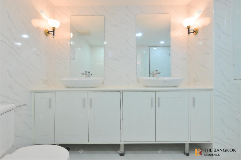 Condominio de 3 dormitorios en Bangkok, Tailandia № 209288 - foto 7