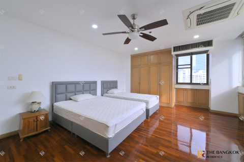 Condominio de 3 dormitorios en Bangkok, Tailandia № 209291 - foto 5
