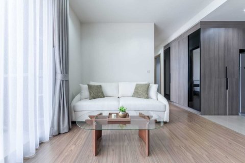 Condo in Watthana, Bangkok, Thailand, 2 bedrooms  № 158190 - photo 3