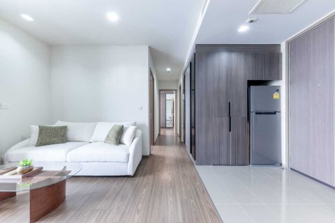 Condo in Watthana, Bangkok, Thailand, 2 bedrooms  № 158190 - photo 8