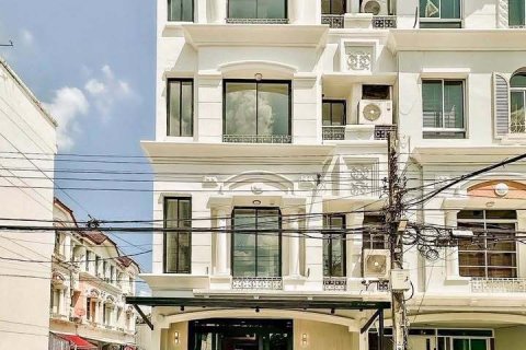Townhouse à Saphan Sung, Bangkok, Thaïlande 4 chambres № 173270