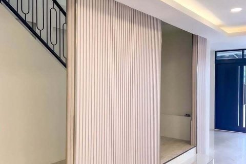 Townhouse à Saphan Sung, Bangkok, Thaïlande 4 chambres № 173270 - photo 5