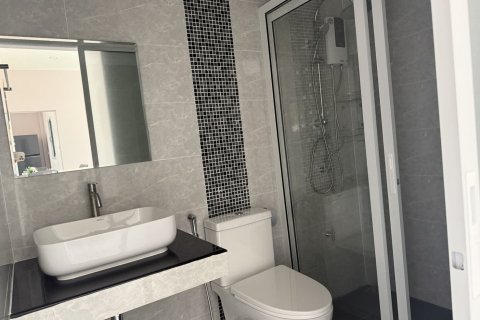 House in San Sai, Thailand 3 bedrooms № 173272 - photo 11