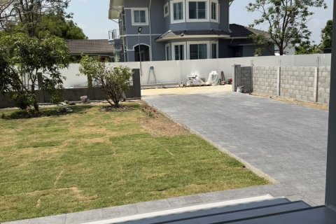 House in San Sai, Thailand 3 bedrooms № 173272 - photo 6