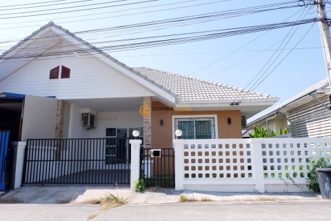 Studio in Pattaya, Thailand № 204898