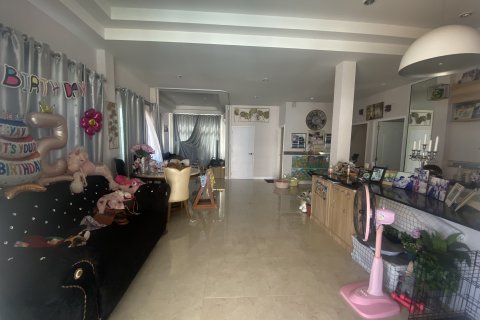 House in Hua Hin, Thailand 3 bedrooms № 159212 - photo 3