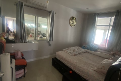 House in Hua Hin, Thailand 3 bedrooms № 159212 - photo 17