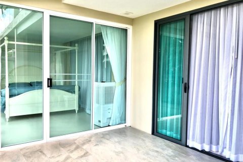 Condo in Phuket, Thailand, 2 bedrooms  № 145595 - photo 13