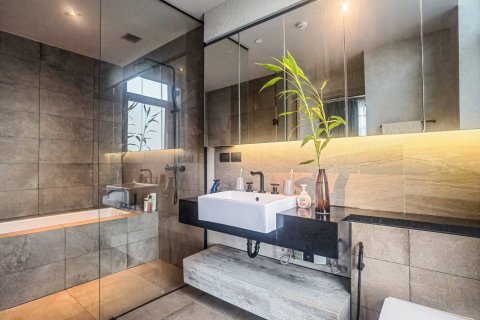 Condominio de 2 dormitorios en Bangkok, Tailandia № 233497 - foto 12