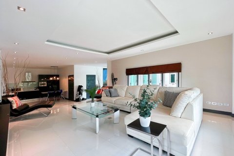 Villa in Hua Hin, Thailand 4 Schlafzimmer № 221828 - Foto 15