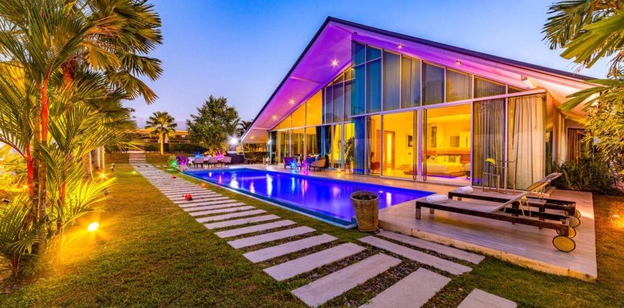 Villa in Hua Hin, Thailand 7 Schlafzimmer № 221831