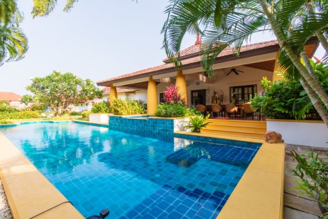 Villa in Hua Hin, Thailand 5 Schlafzimmer № 221830 - Foto 3
