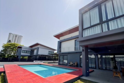 Villa in Hua Hin, Thailand 4 Schlafzimmer № 221832 - Foto 5