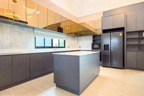 House in Pattaya, Thailand 3 bedrooms № 149695 - photo 6