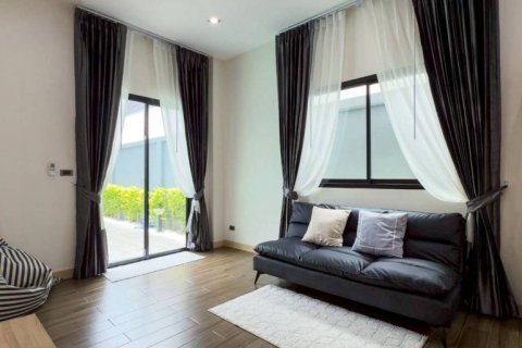 House in Pattaya, Thailand 3 bedrooms № 149695 - photo 16