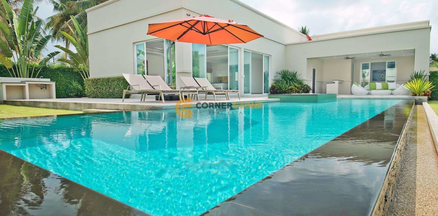 Studio in Pattaya, Thailand № 149693