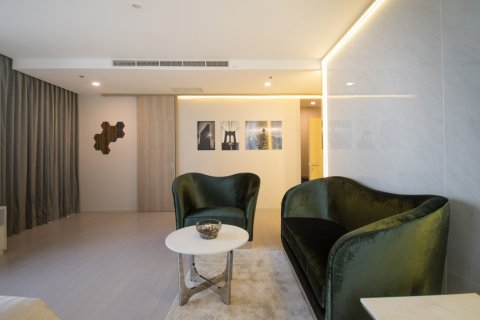 Condo à Pathum Wan, Bangkok, Thaïlande, 3 chambres № 200616 - photo 11