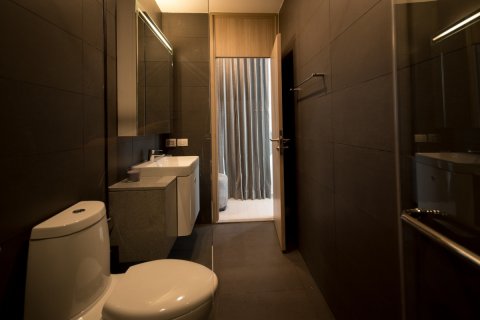 Condo à Pathum Wan, Bangkok, Thaïlande, 3 chambres № 200616 - photo 4