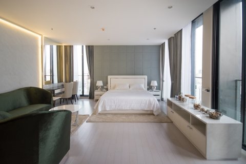 Condo à Pathum Wan, Bangkok, Thaïlande, 3 chambres № 200616 - photo 16