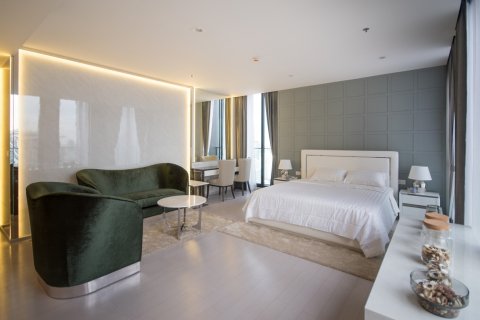 Condo à Pathum Wan, Bangkok, Thaïlande, 3 chambres № 200616 - photo 15