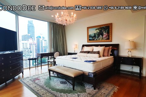 Condo à Watthana, Bangkok, Thaïlande, 4 chambres № 200614 - photo 30