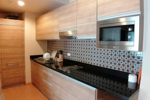Condo à Watthana, Bangkok, Thaïlande, 4 chambres № 200614 - photo 10