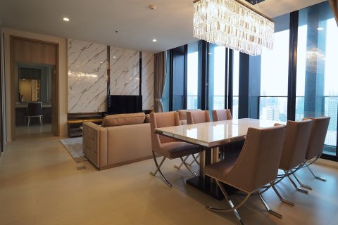 Condo à Pathum Wan, Bangkok, Thaïlande, 2 chambres № 200615