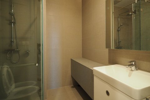 Кондоминиум с 2 спальнями в Патхум Ване, Бангкок, Таиланд № 200615 - фото 2