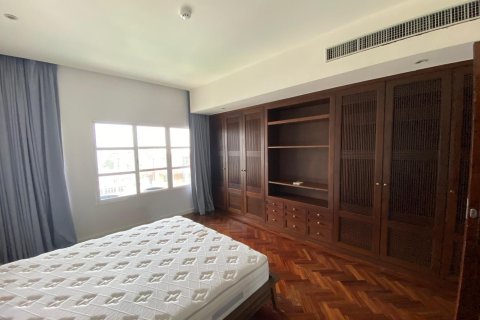 Condo in Yan Nawa, Bangkok, Thailand, 2 bedrooms  № 149913 - photo 16