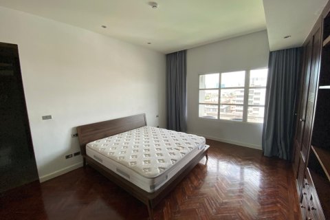 Condo in Yan Nawa, Bangkok, Thailand, 2 bedrooms  № 149913 - photo 4