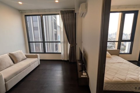 Studio dans le Condo à Watthana, Bangkok, Thaïlande  № 171888 - photo 2