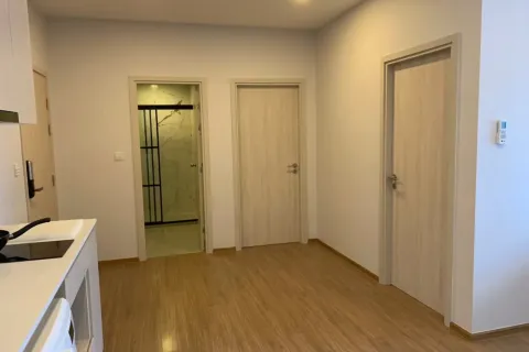 Condo à Bang Kapi, Bangkok, Thaïlande, 2 chambres  № 171890 - photo 2