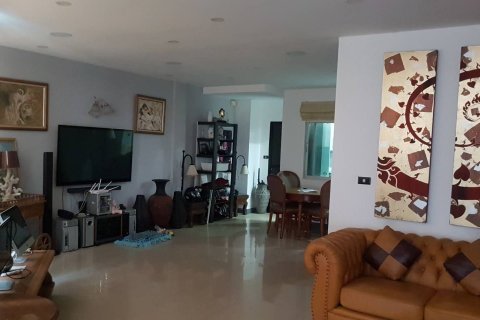 Maison à Pattaya, Thaïlande 3 chambres № 171884 - photo 2