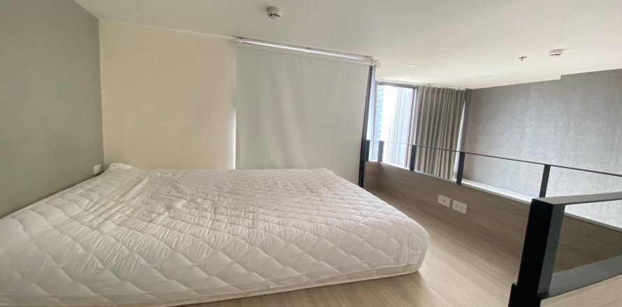 Studio in the Condo in Ratchathewi, Bangkok, Thailand № 154025