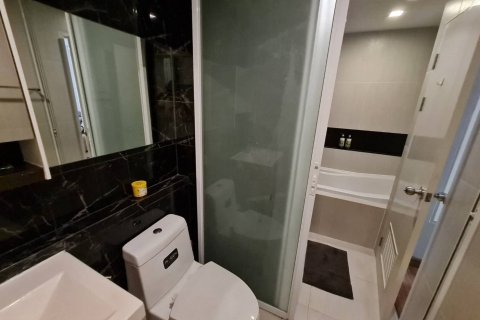 Studio dans le Condo à Khlong Toei, Bangkok, Thaïlande № 173420 - photo 13