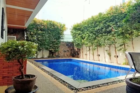 Villa in Phuket, Thailand 3 bedrooms № 173417 - photo 2