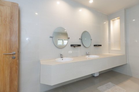 Maison à Hang Dong, Thaïlande 3 chambres № 173415 - photo 28