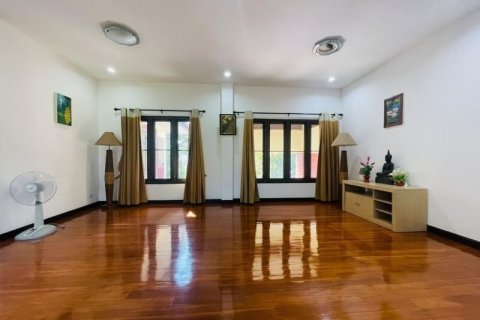 Villa à Chiang Mai, Thaïlande 8 chambres № 173418 - photo 7